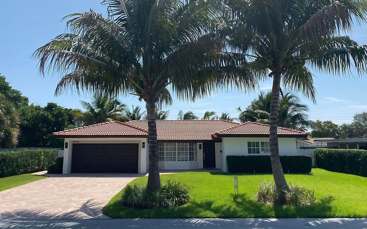 Just Listed: 3860 NE 22 Way Lighthouse Point, FL 33064