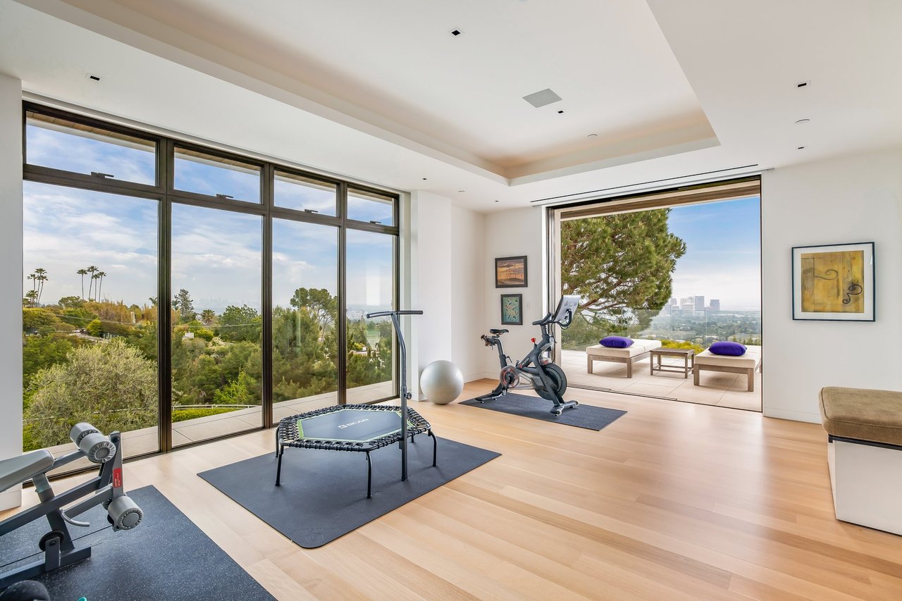 9966 Beverly Grove Dr