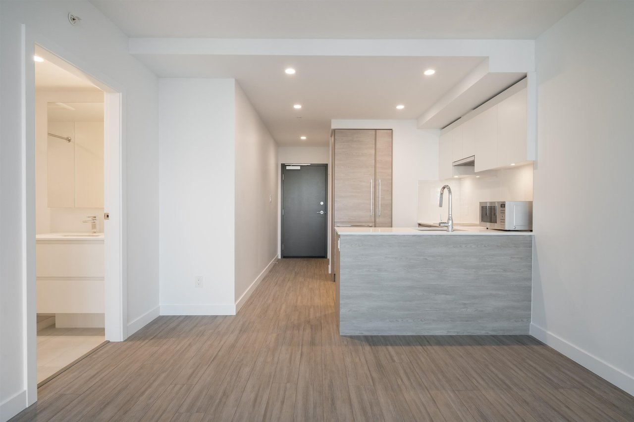 13615 Fraser Hwy, #2308