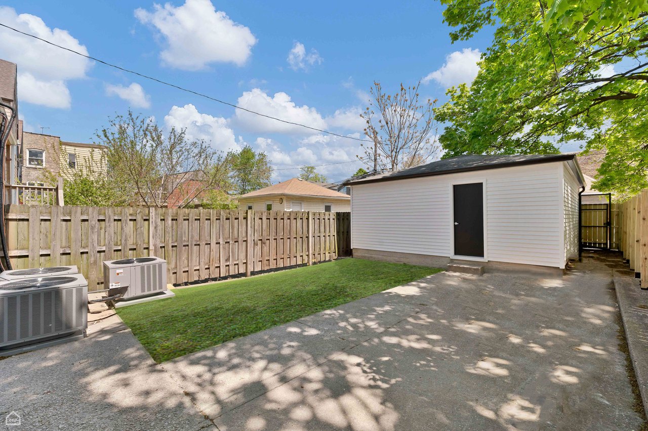 2901 N Sacramento 