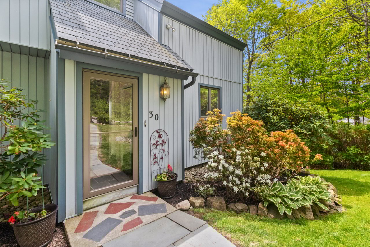 30 Woodcrest Terrace