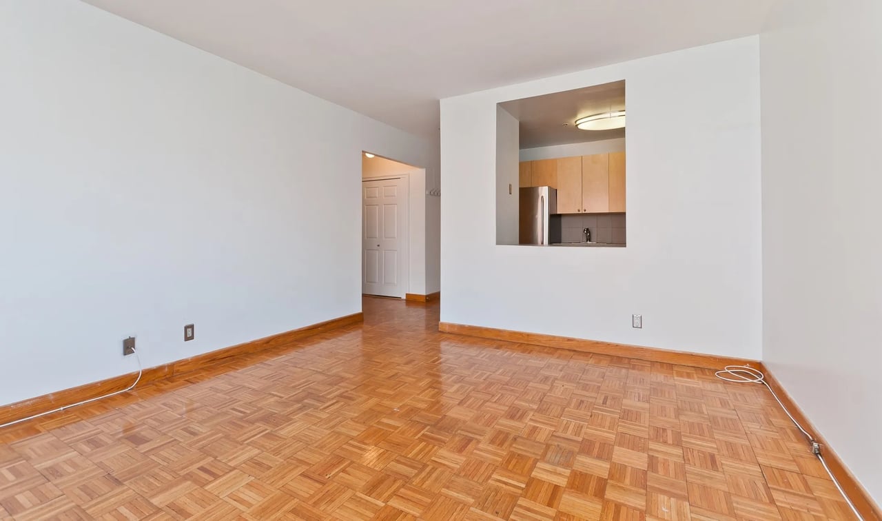 400 E 14th St #4C