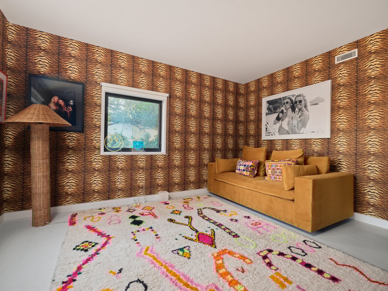 STRATFORD HILLS ARCHITECTURAL LANDMARK