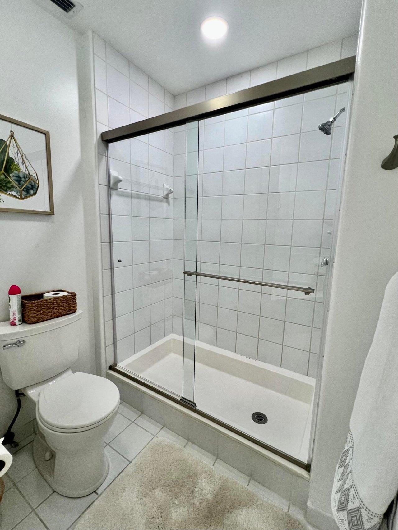 2431 NW 59th St 404