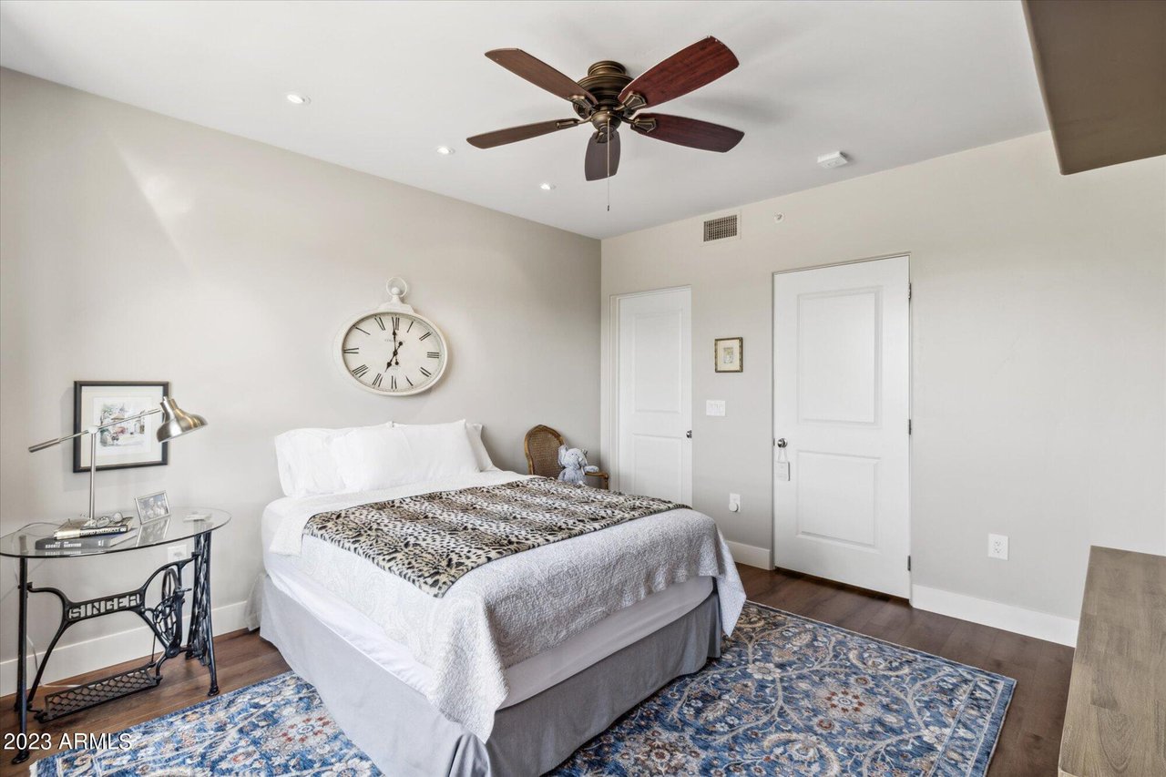 15802 N 71ST Street 215