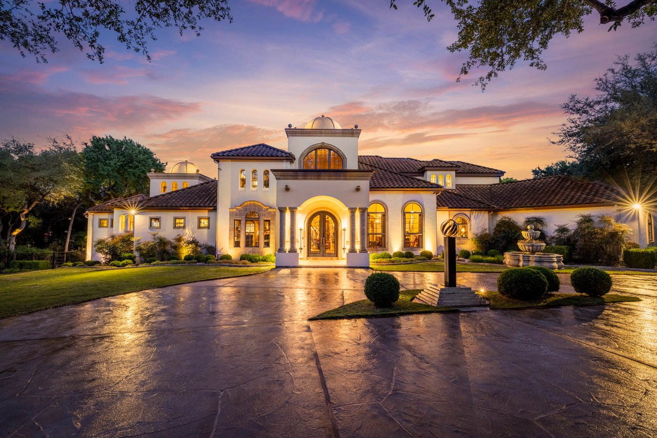 351 Mariposa Loop