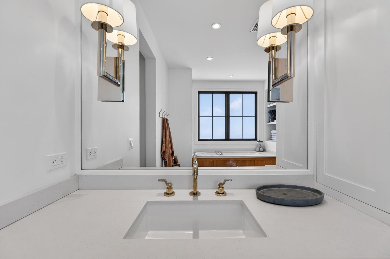 5217 E CALLE REDONDA