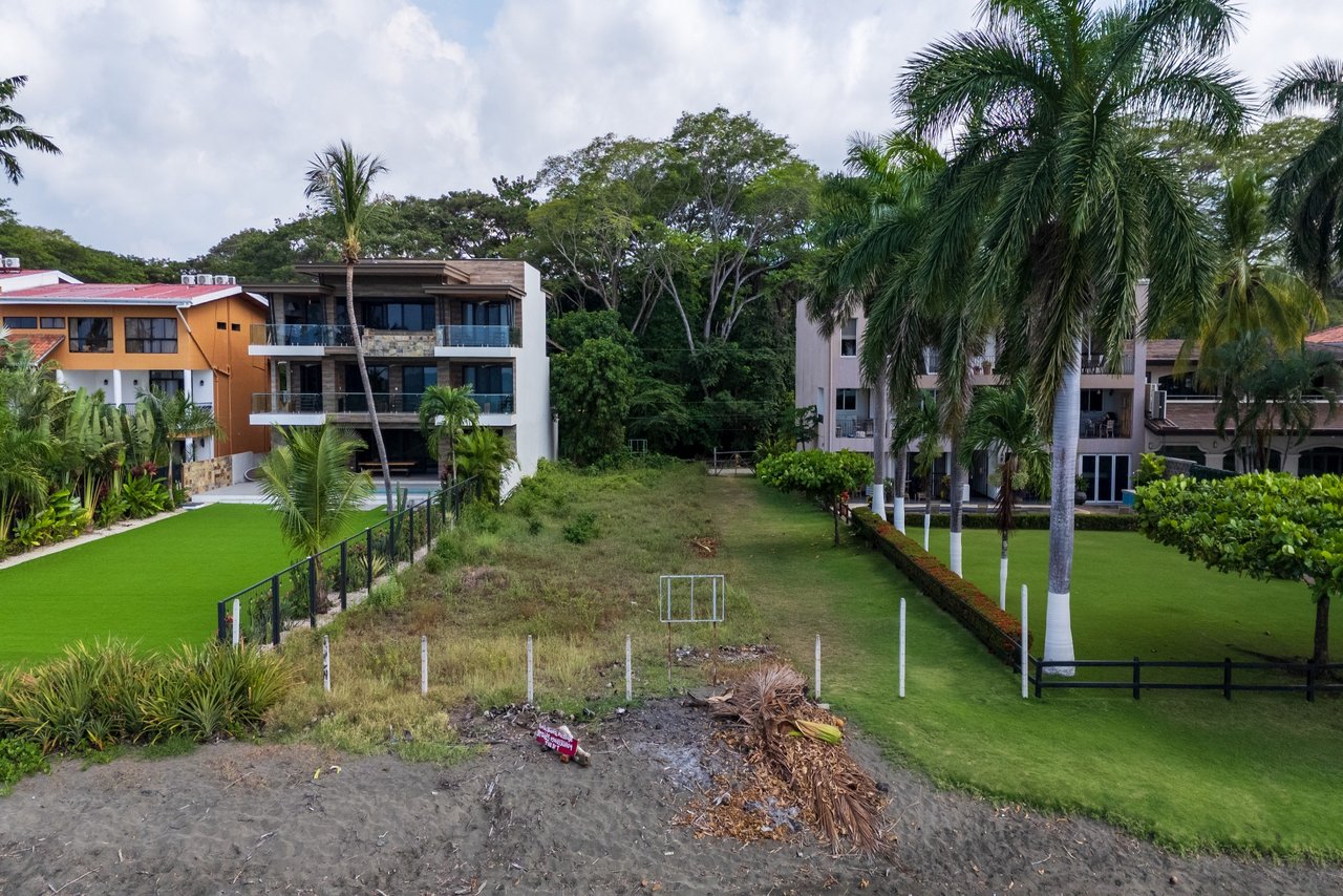 Surfside Beach Lot Y54 – Beachfront, Playa Potrero