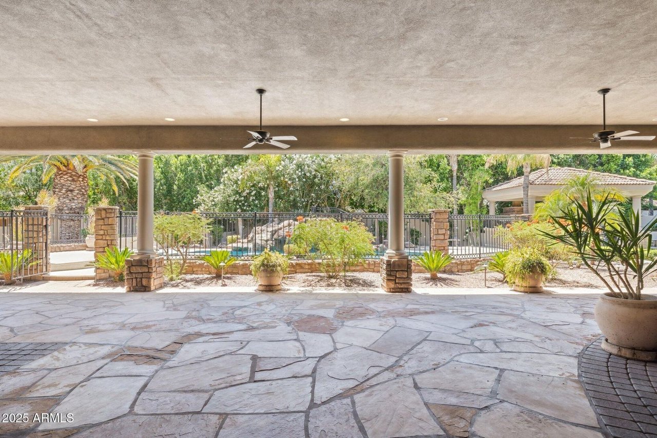3731 E Halifax Cir 85205