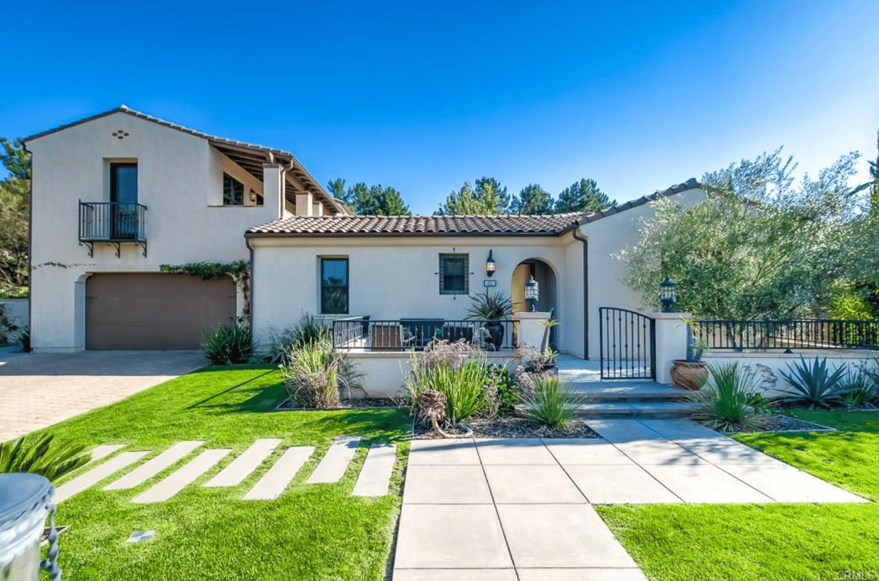 11 Vaquero Road