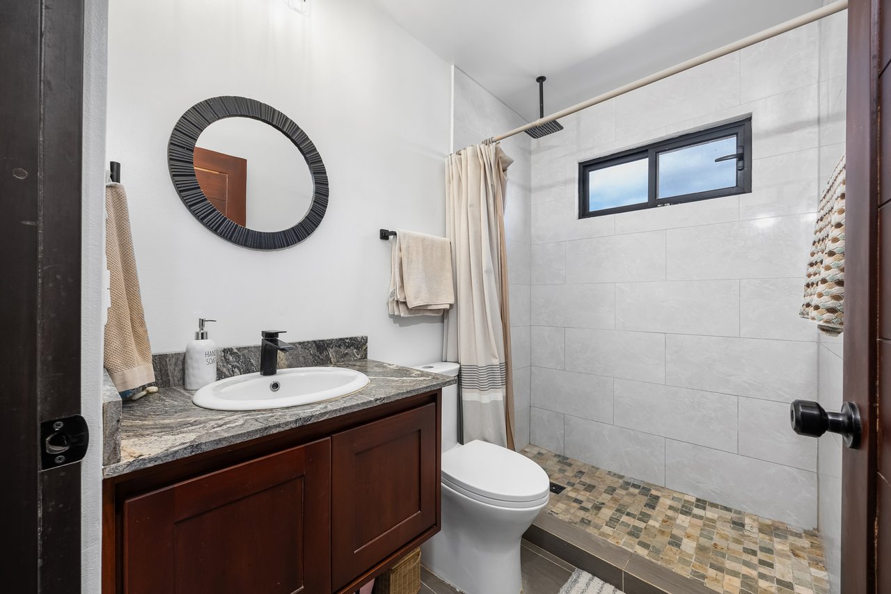 Corona Del Cabo 4 | Main Home + Guest House with Views & Pool – Playa Grande