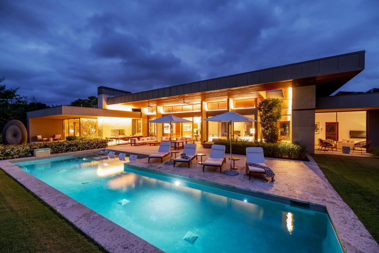 Villa Élan, A Contemporary Masterpiece in The Bahamas