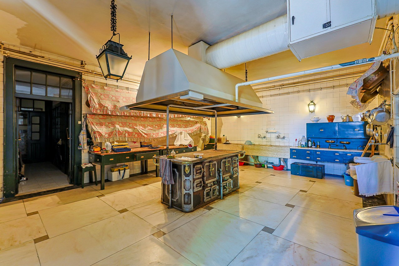 Magnificent 17th-Century Palace with  76,400 m² Estate Near Coimbra