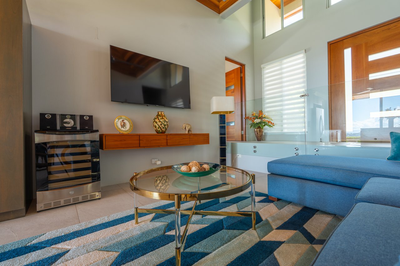 Blue Horizon – luxury ocean-view home in Ojochal, Costa Rica