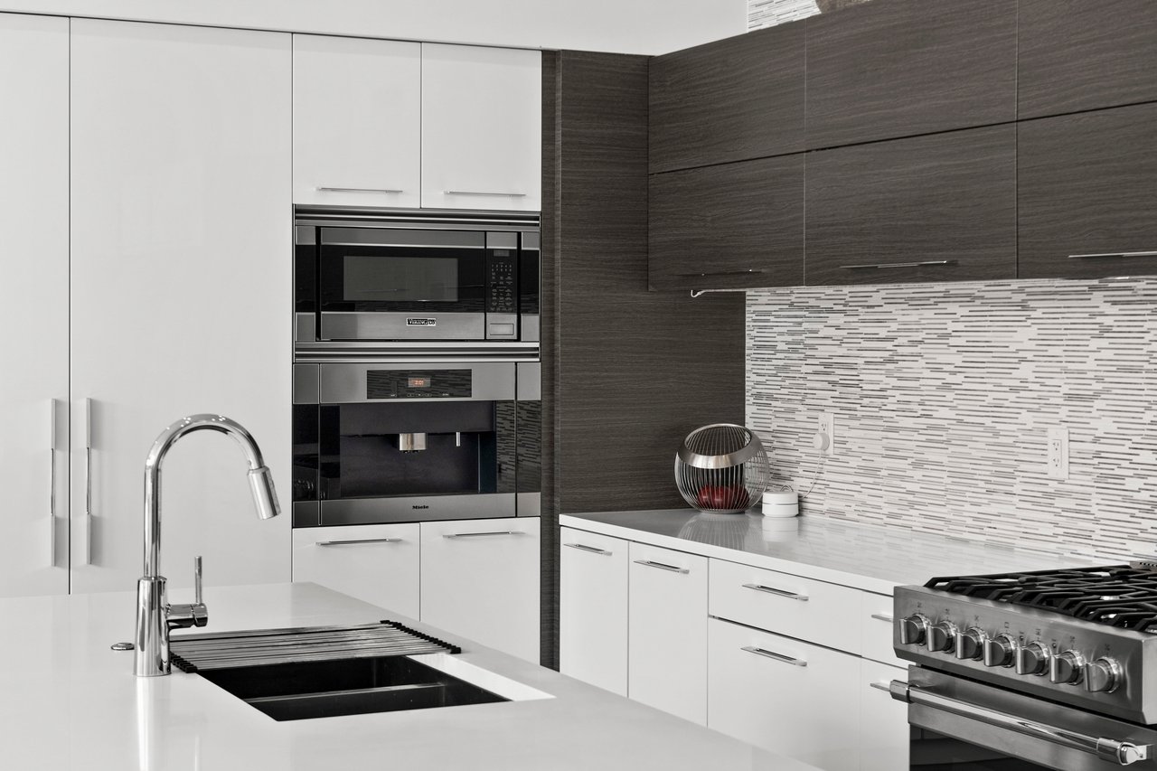 408 13 Street NW Unit: 3