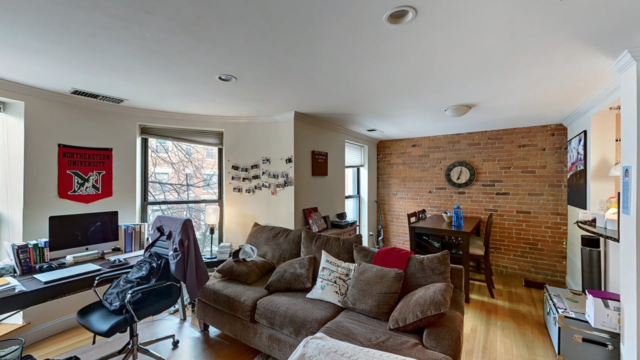 78 Gainsborough St., #203E 1 Bed / 1 Bath