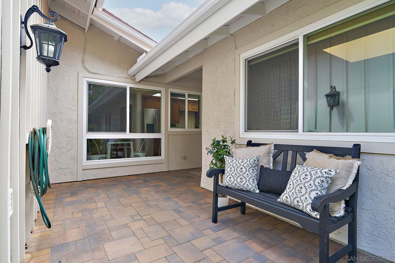 2162 Caminito Circulo Sur