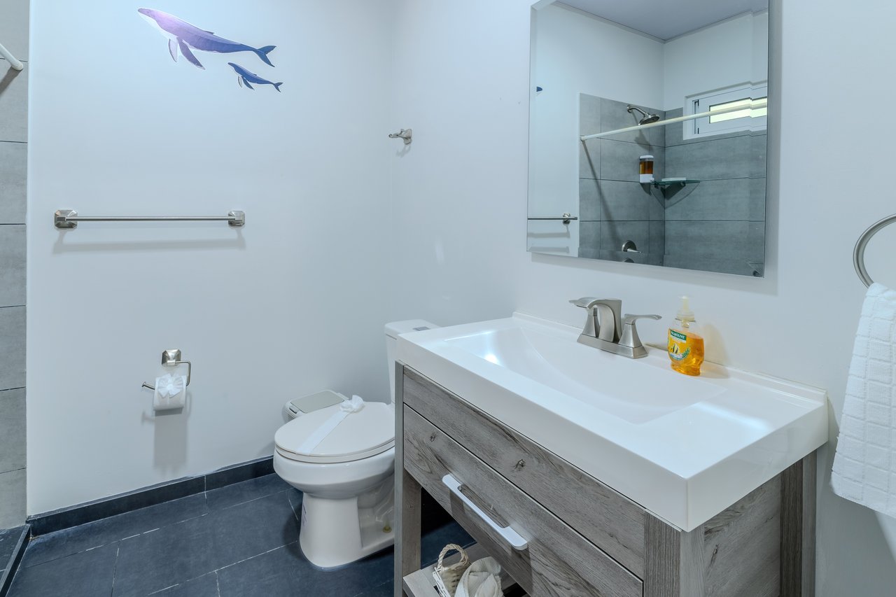 Playa Chamán Beach Home for Sale – 3 Br, Pool, Walk to the Beach | $329,000