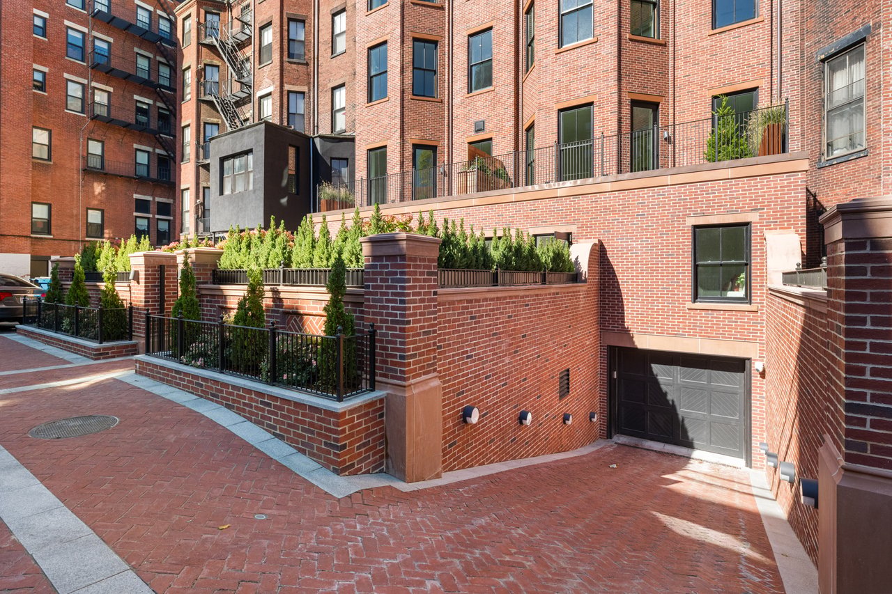 260-262 Commonwealth Avenue # 1B