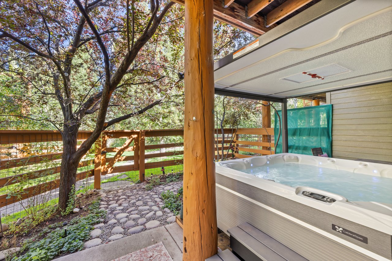 Fully Remodeled End Unit with Designer Luxury