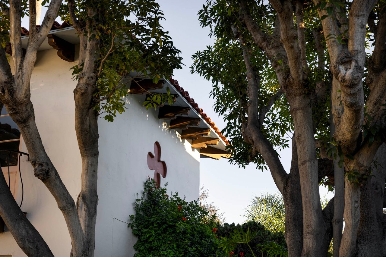 212 W Avenida Valencia