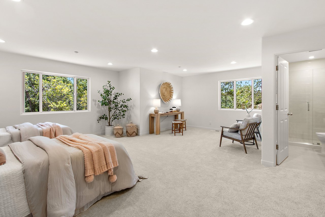 809 Mountain View Dr