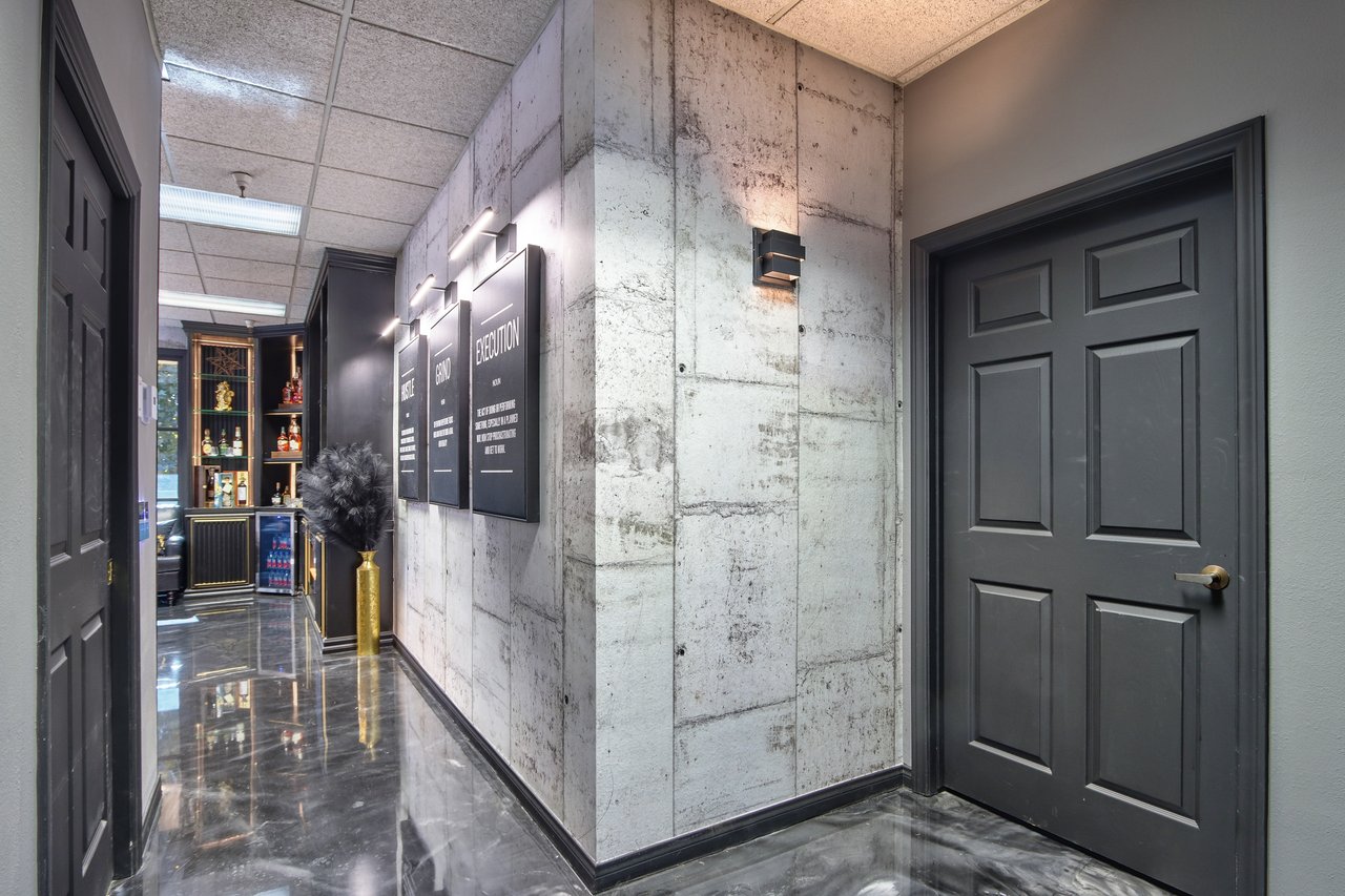 The Courtyard - 36,474 Multi-Tenant Office 