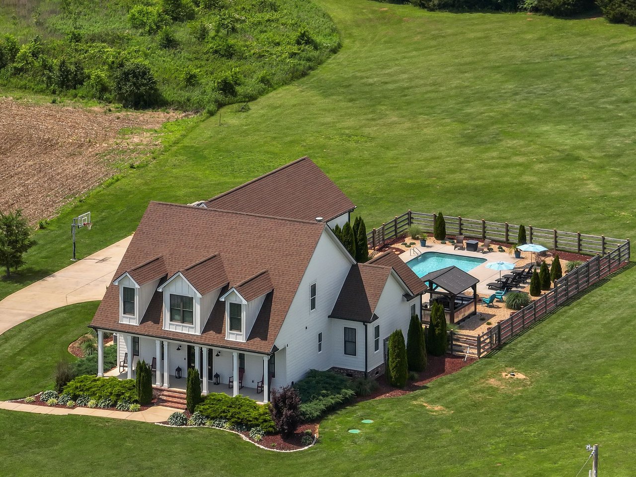 1236 Beechcroft Rd