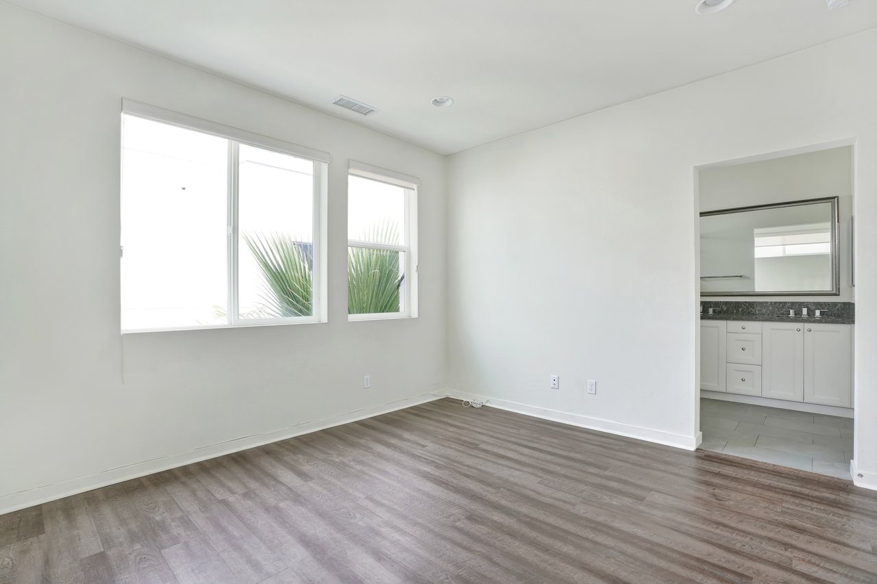 1688 Shoreline Way