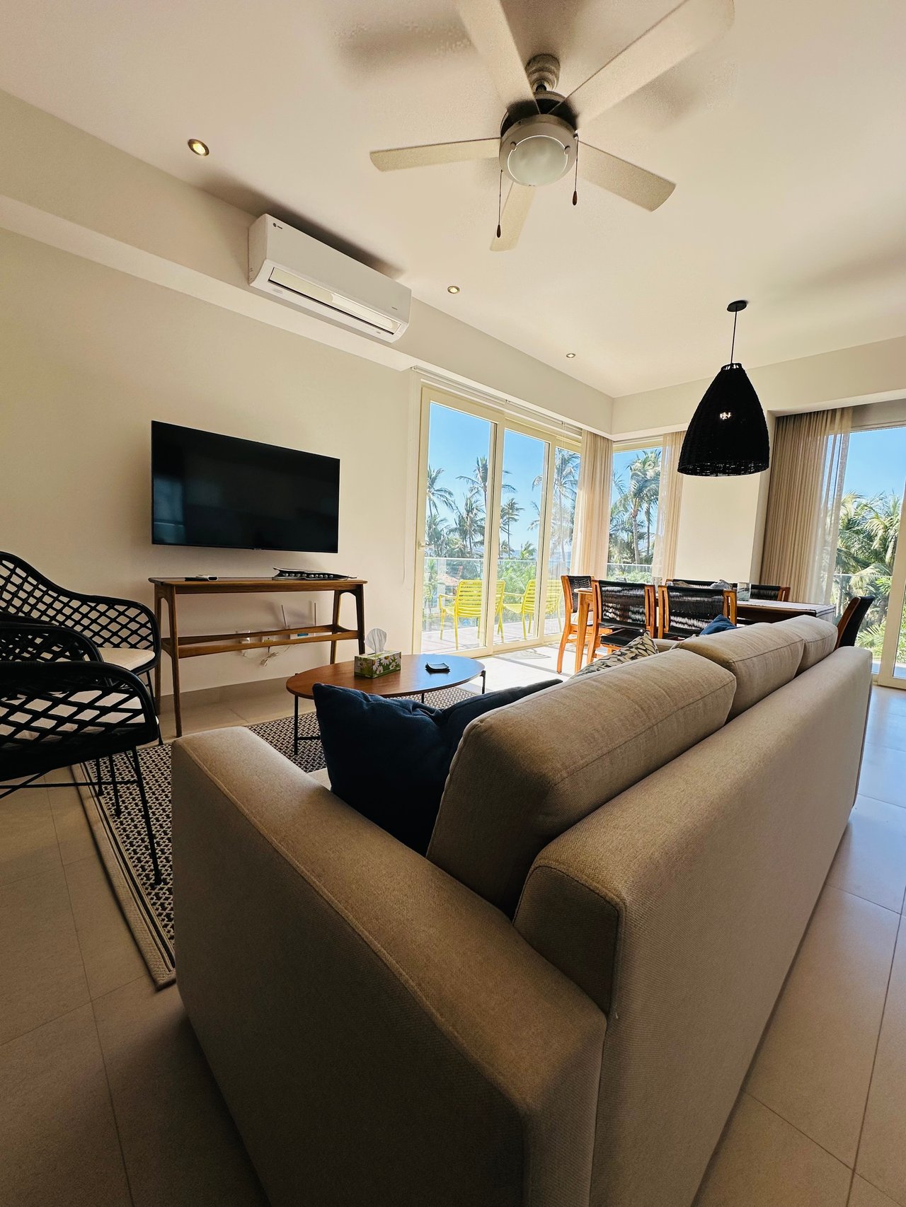 🌊 FOR RENT - Pavilion - 2 Bed Ocean Views - Check-In to the Extraoardinary!