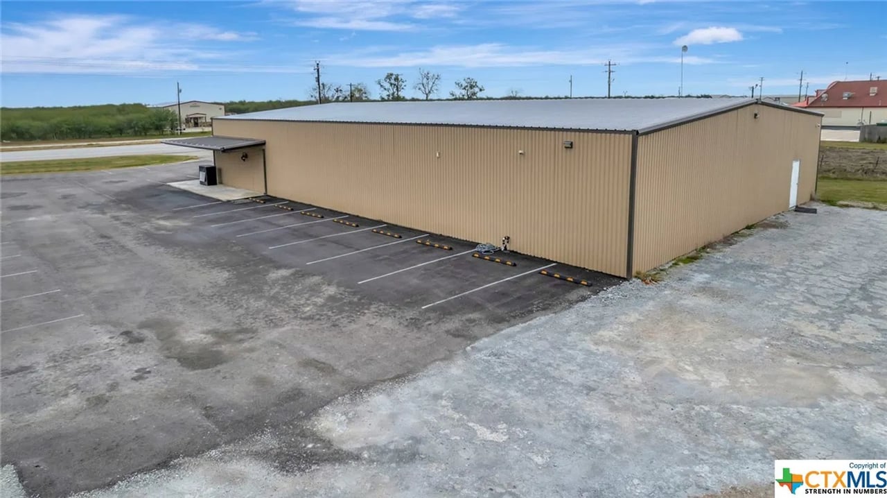 13955 US Hwy 77
