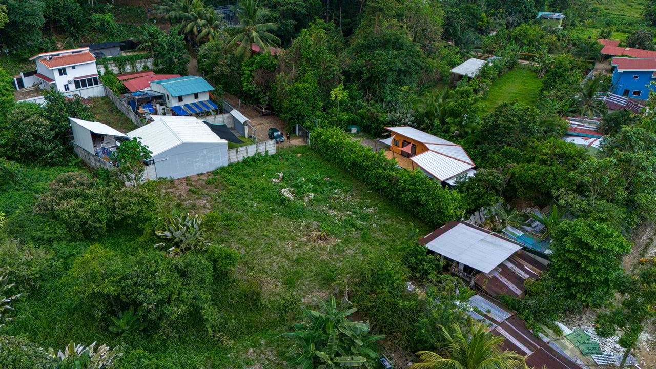Affordable beach lot in Uvita