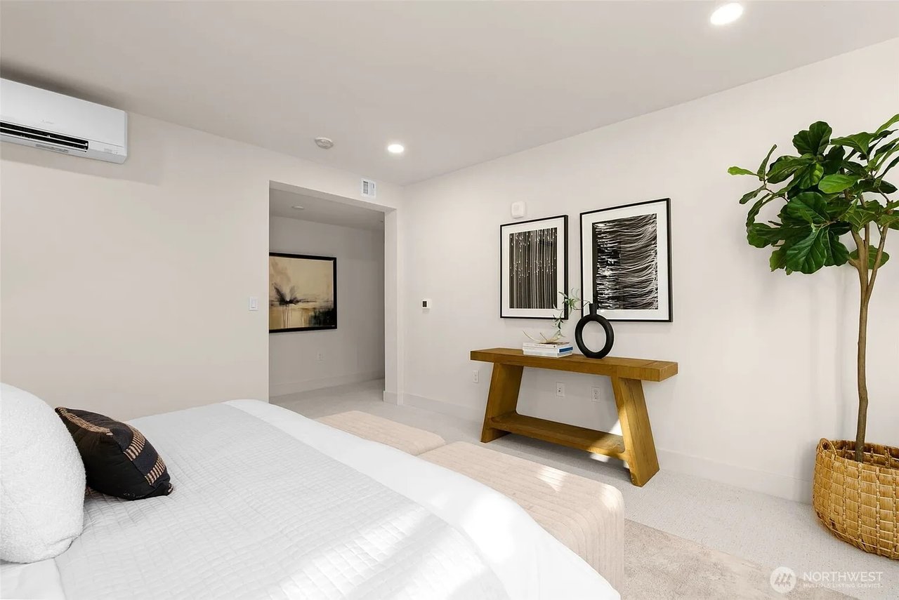 238 4th Avenue #300