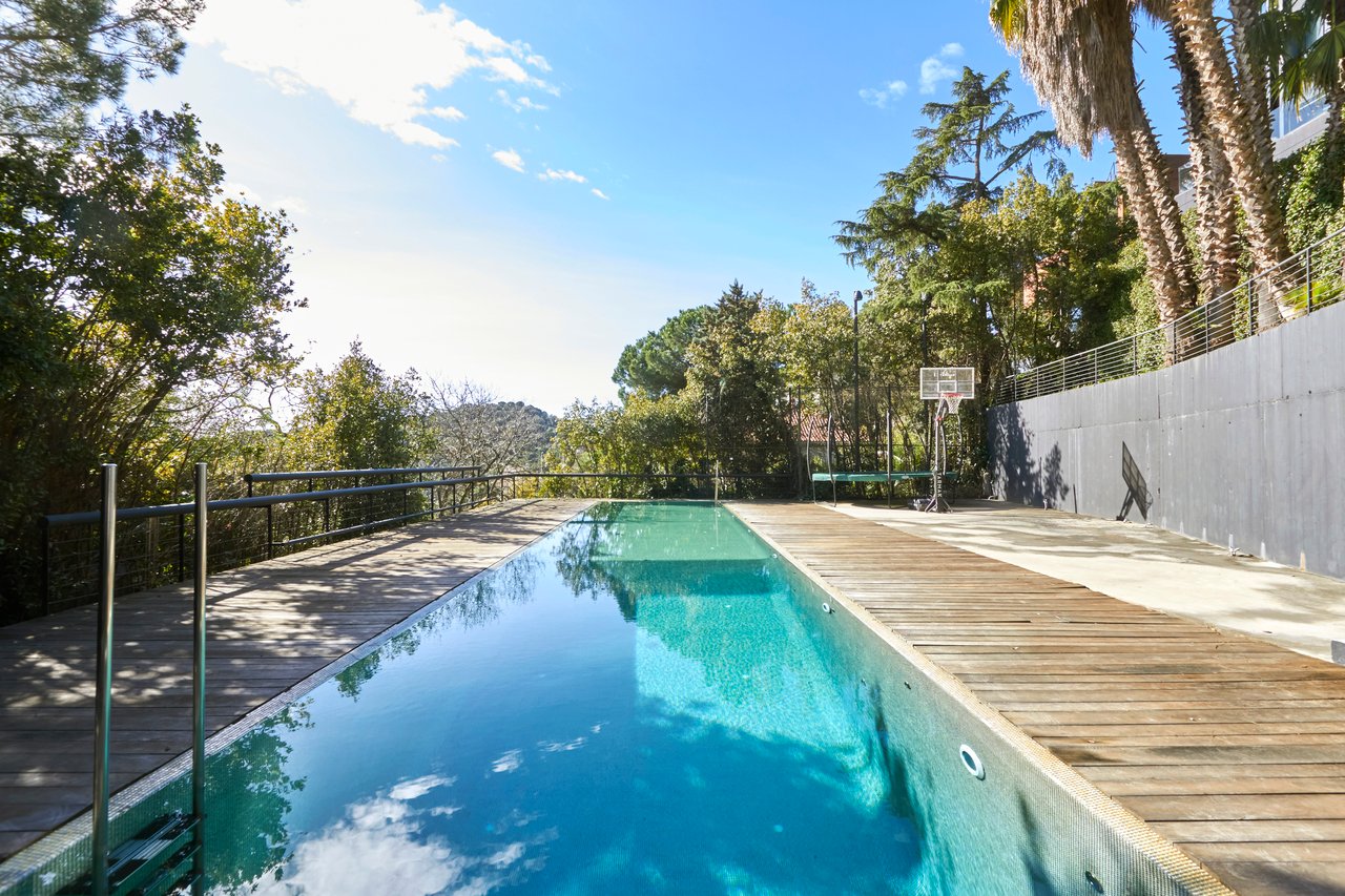 Barcelona Contemporary Villa