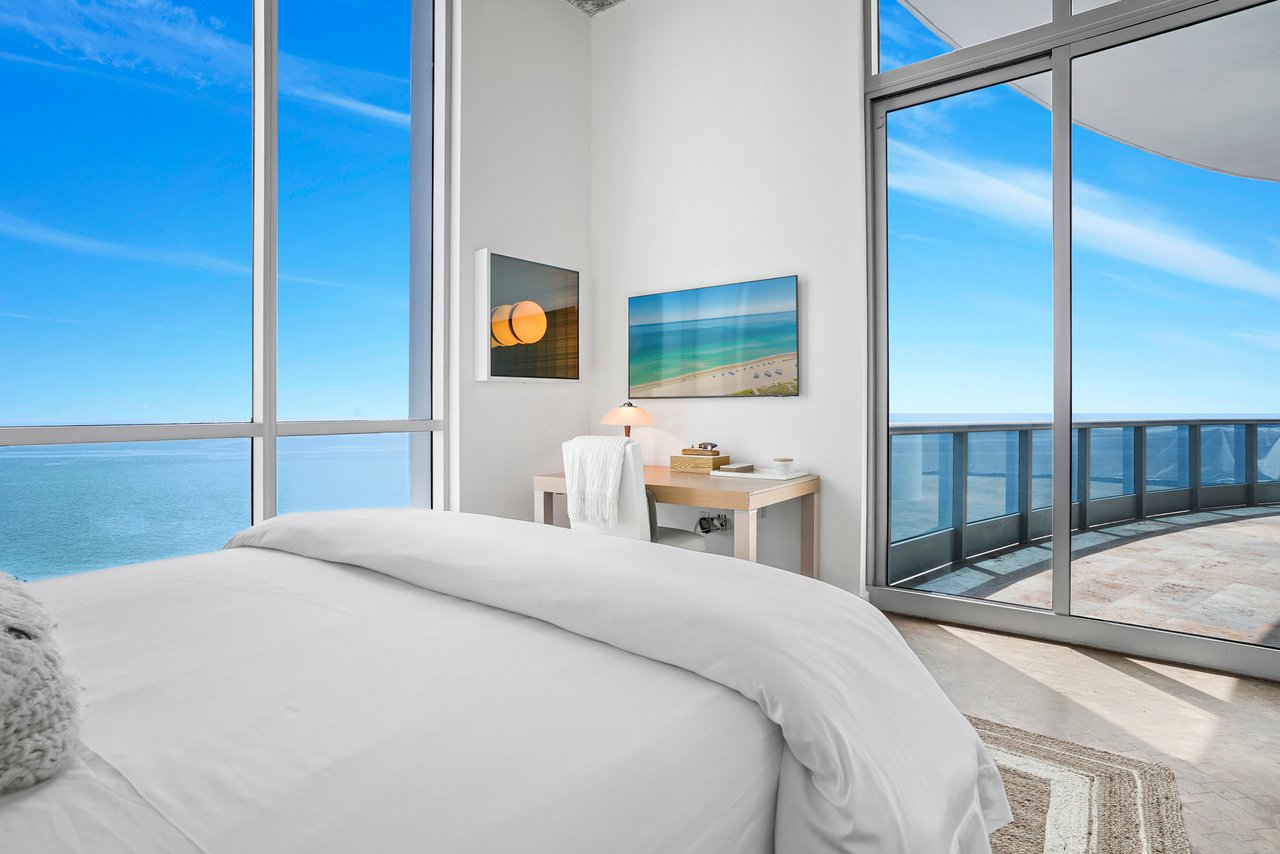 5959 Collins Ave Unit: PH2007, Miami Beach, FL 33140