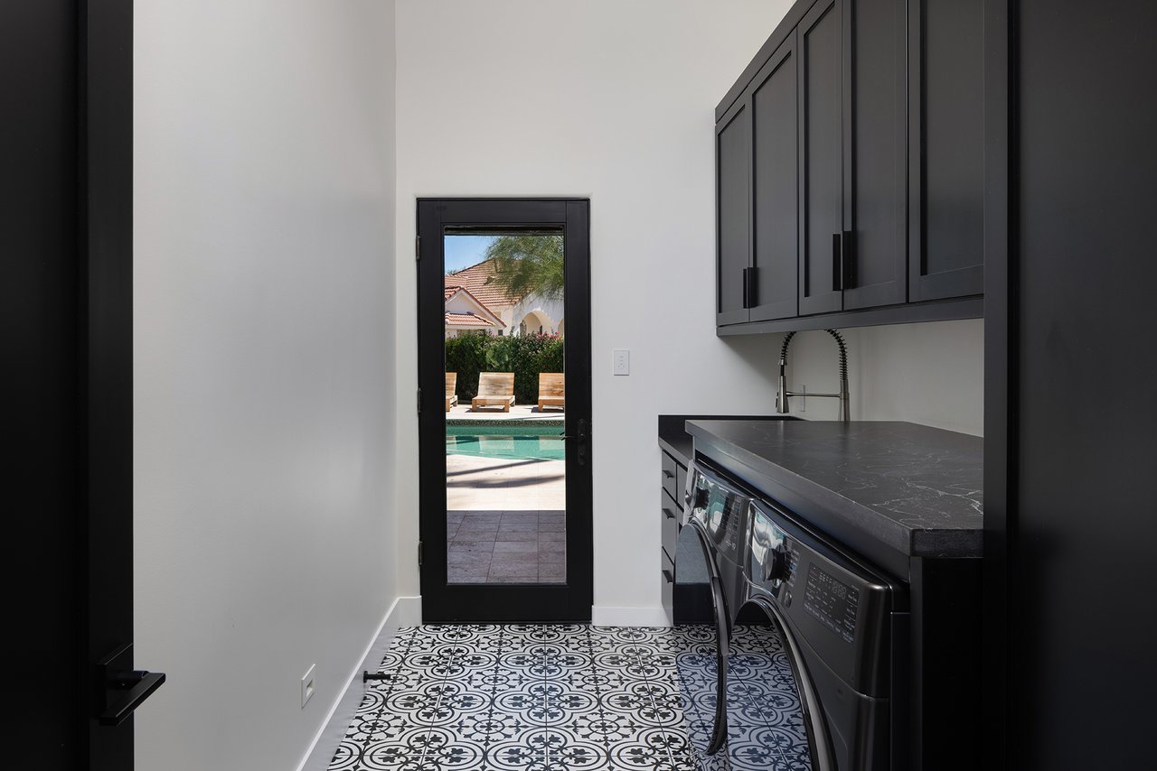 6718 E SAN JUAN Avenue