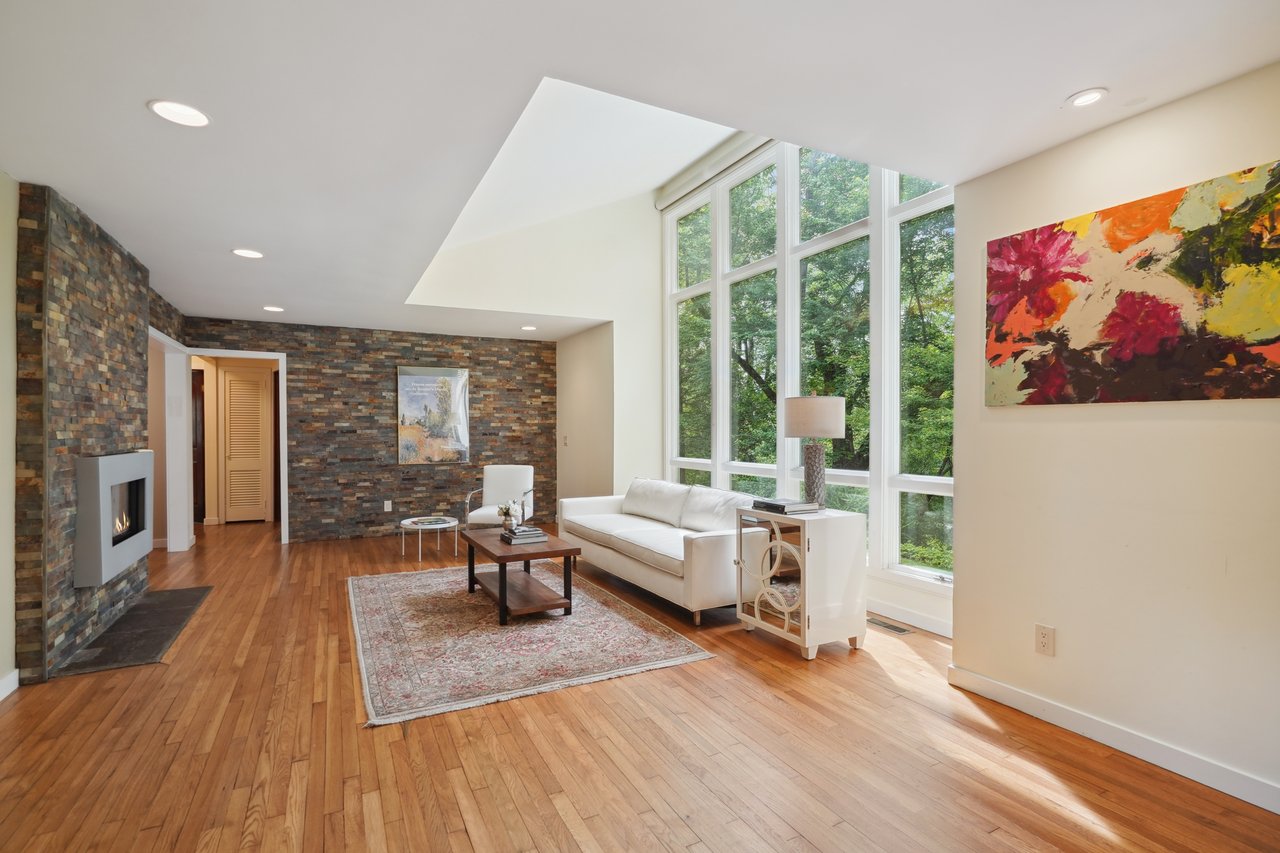 49 Rock Hill Road