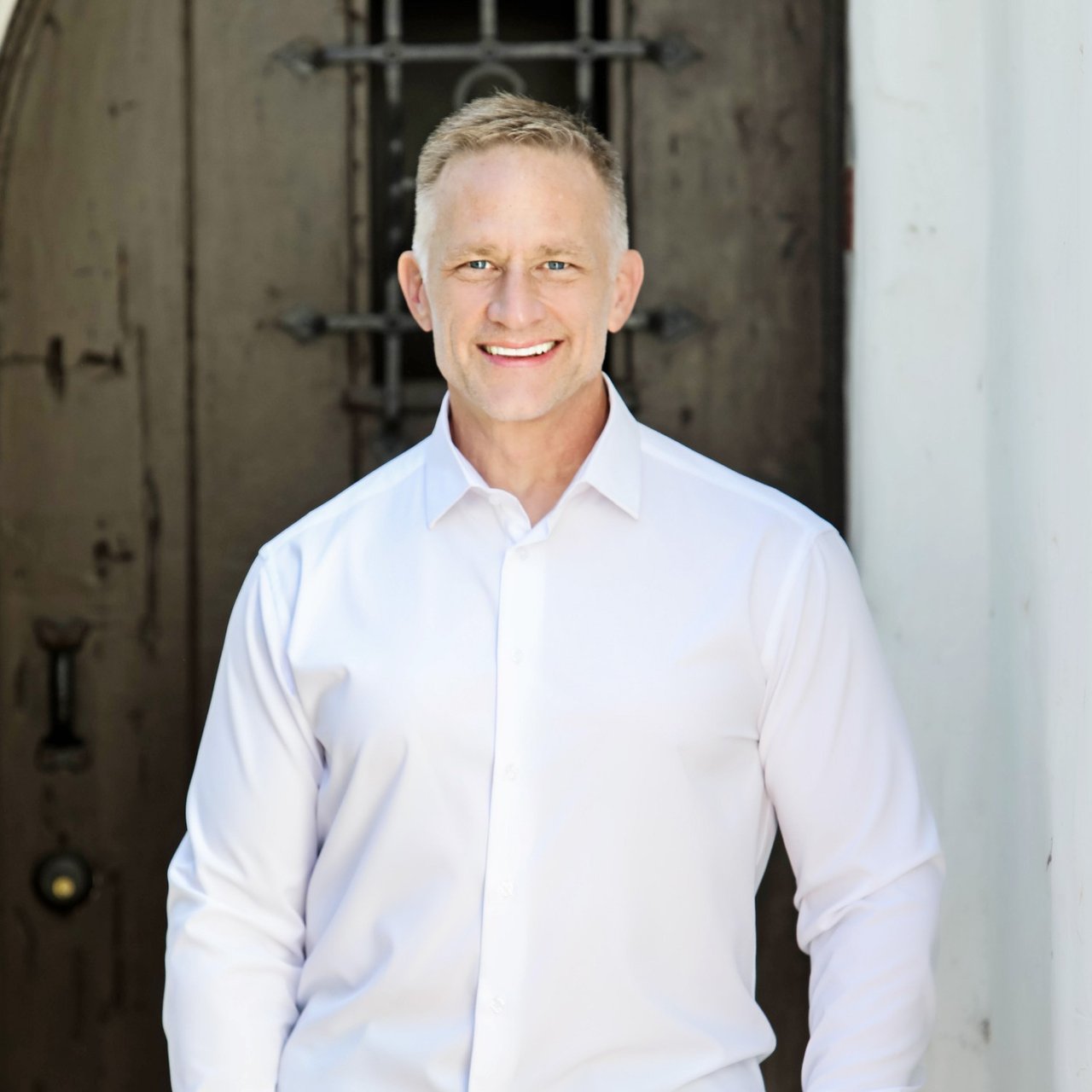 Tom Bertog Irvine, CA Real Estate Agent Headshot