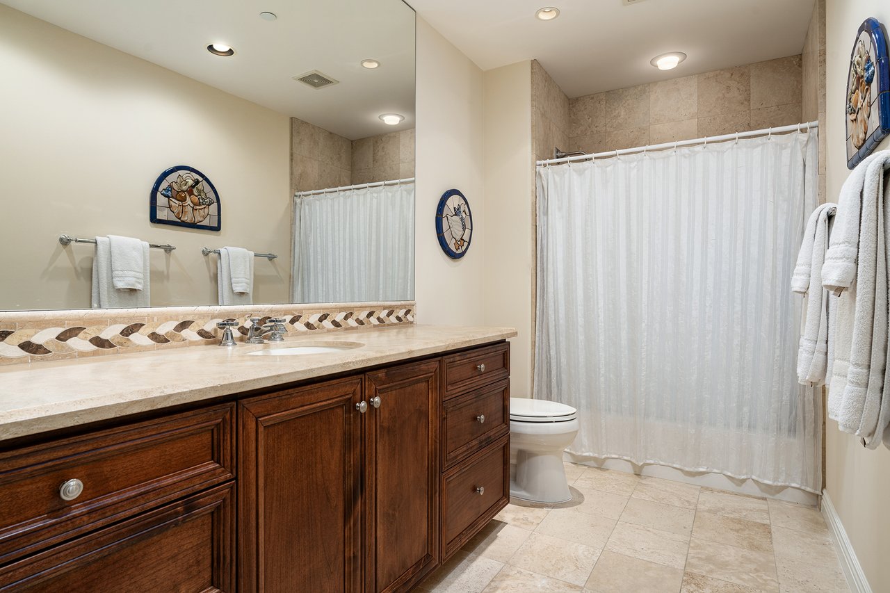 7181 E Camelback Road 1202