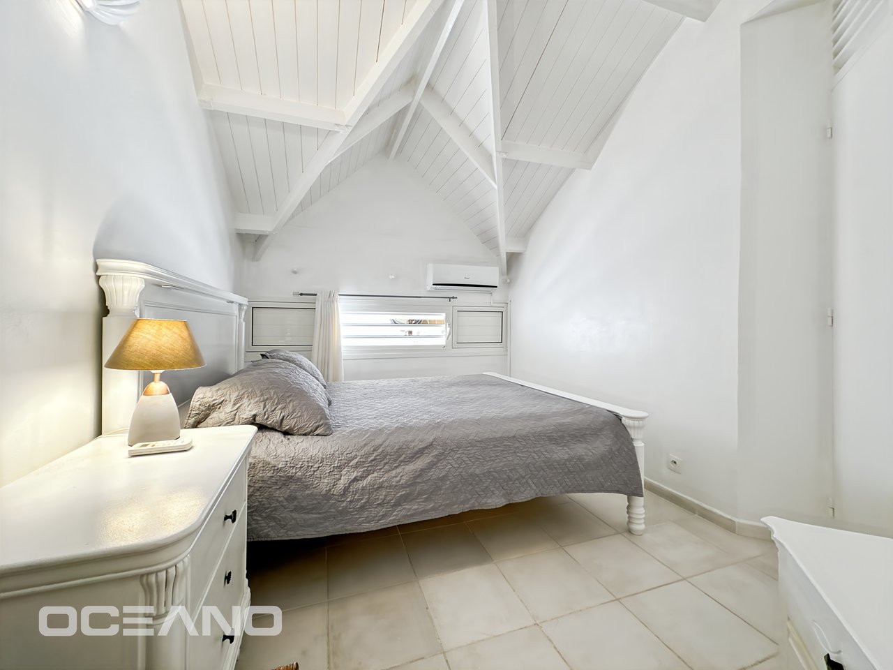 EXCLUSIVE : Set of 2 Apartments (T3 & T2) with Terraces - Charm and Investment Potential