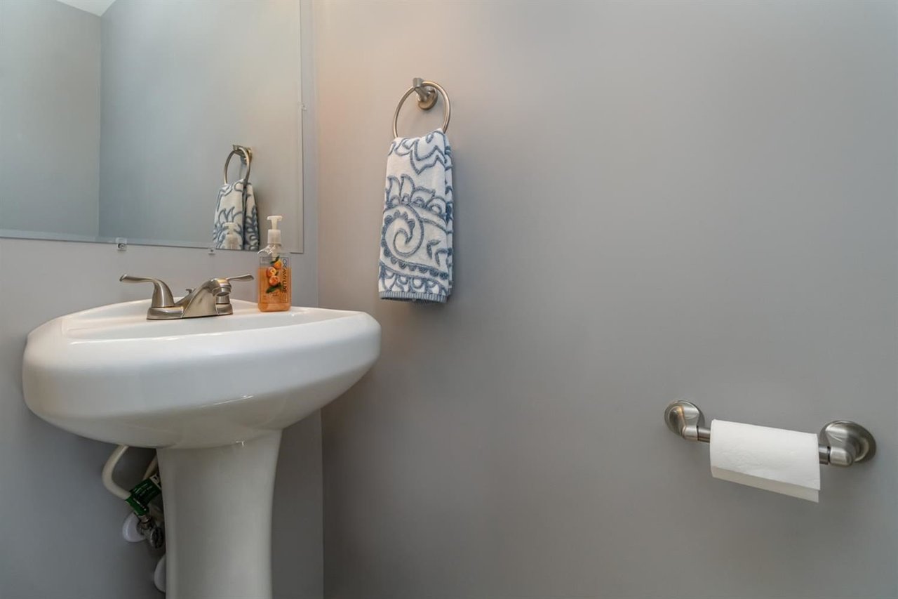 618-622 N Shelby Pl, Hobart, IN