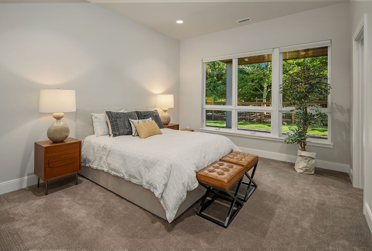 8270 SE 31st Street, Mercer Island