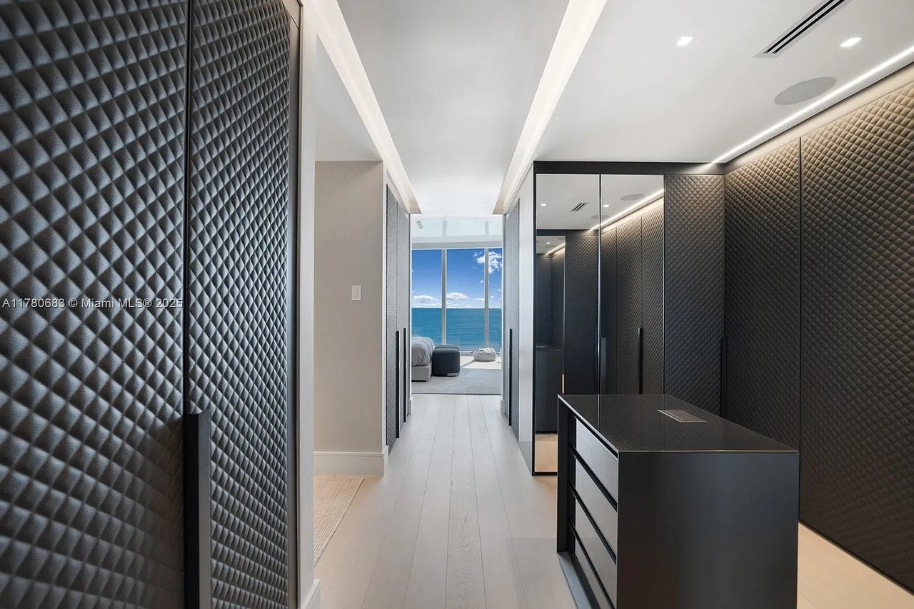 17975 Collins Ave #N701