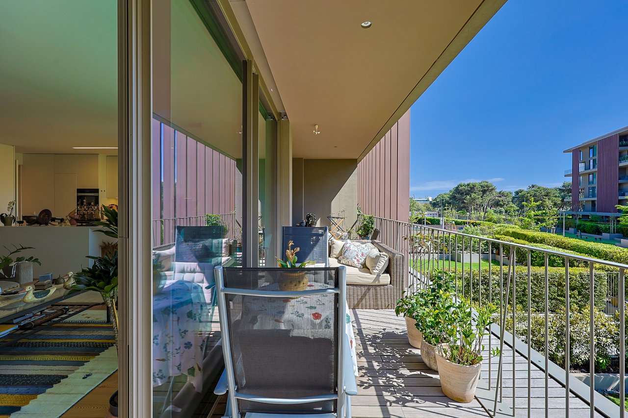Elegant 2-Bedroom Apartment in One Living Cascais with Premium Amenities