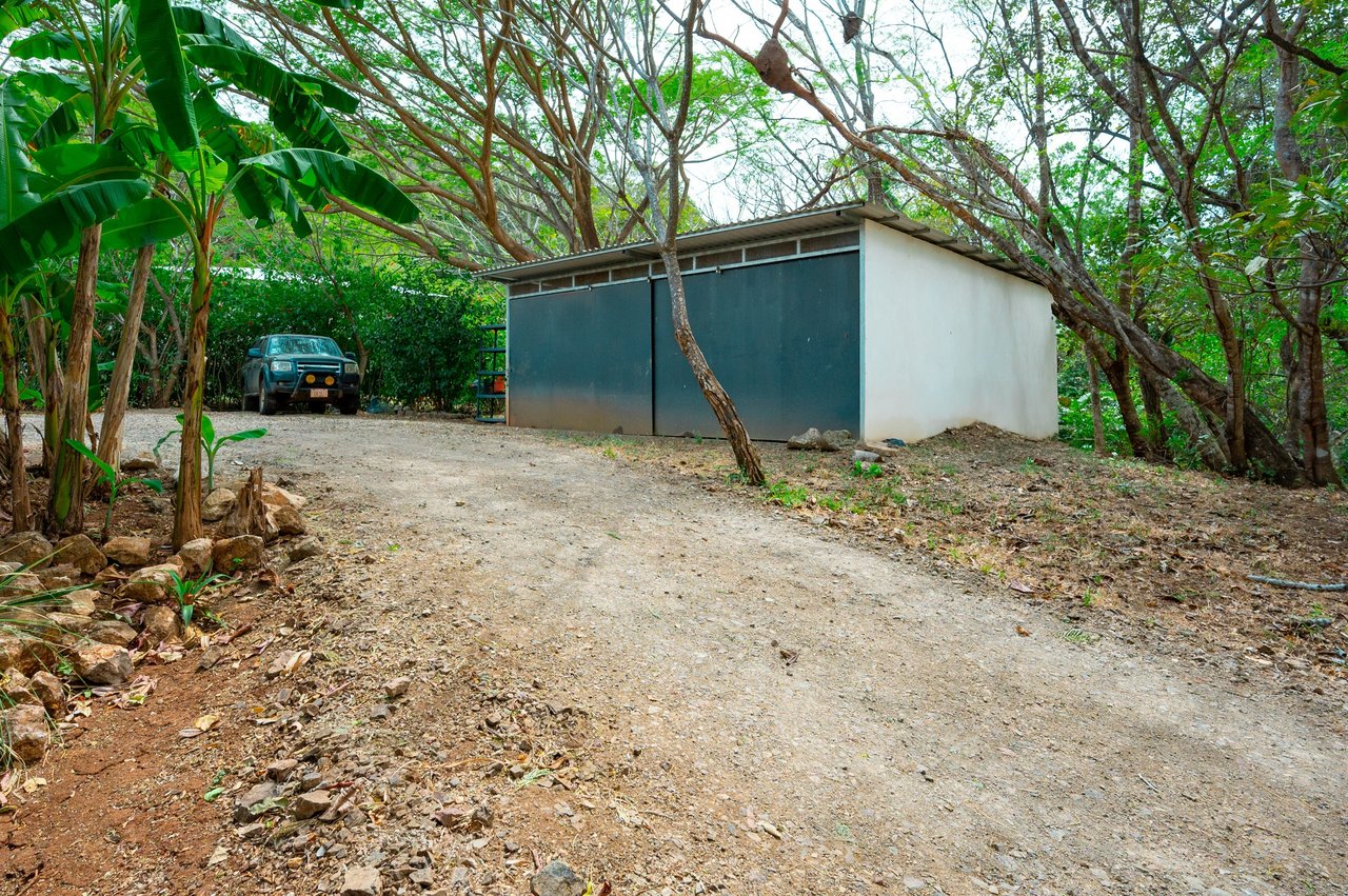 V-Iguana Finca Panamá | Large Property with Two Houses, Pool & Expansion Potential Near Tamarindo