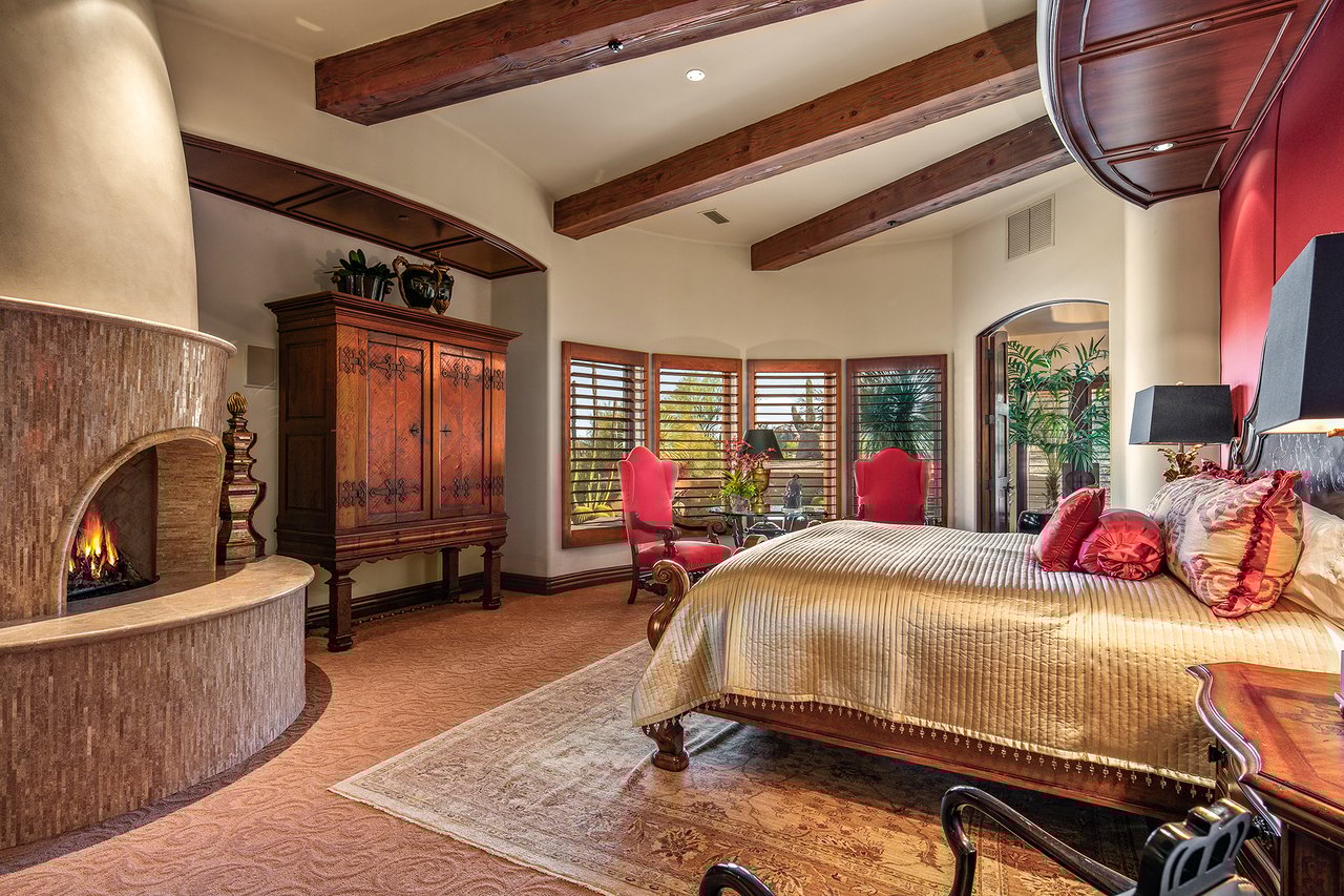 7311 E ARROYO HONDO Road