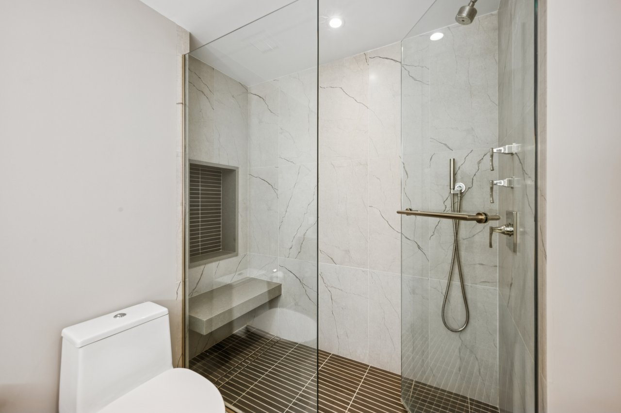 180 E Pearson Street Unit: 5603