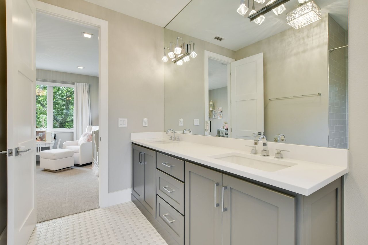 Reveille Transitional