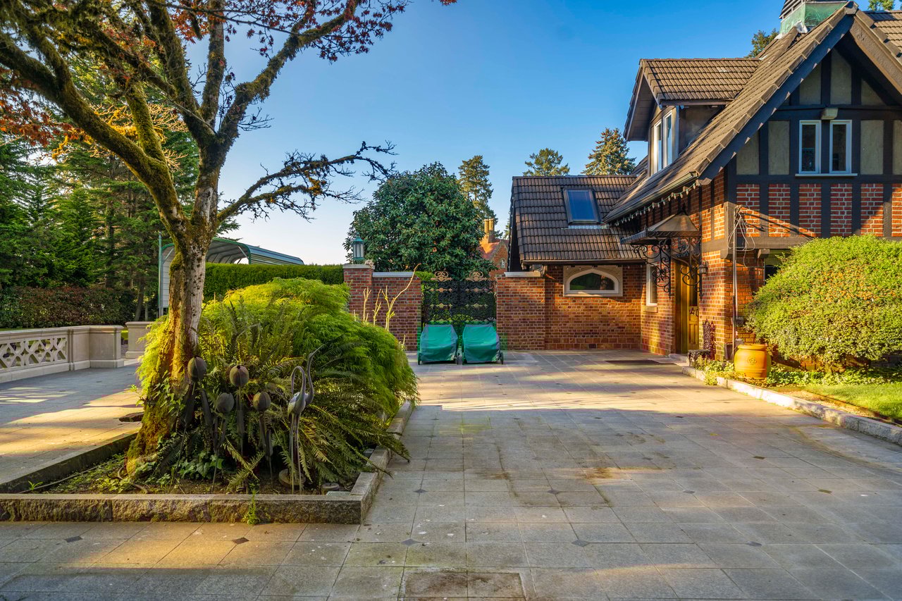 4 Thornewood Lane SW