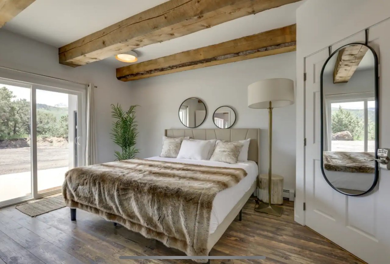 Spacious Mountain Retreat Nestled in Nature